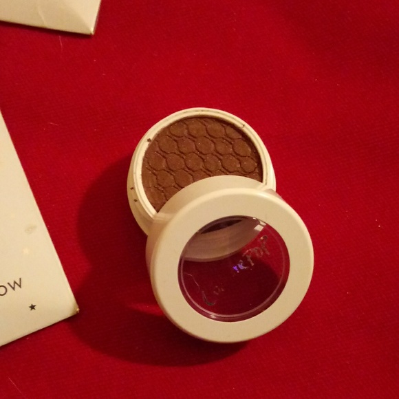 BUNDLE OF COLOUR POP PRODUCTS - Picture 2 of 5